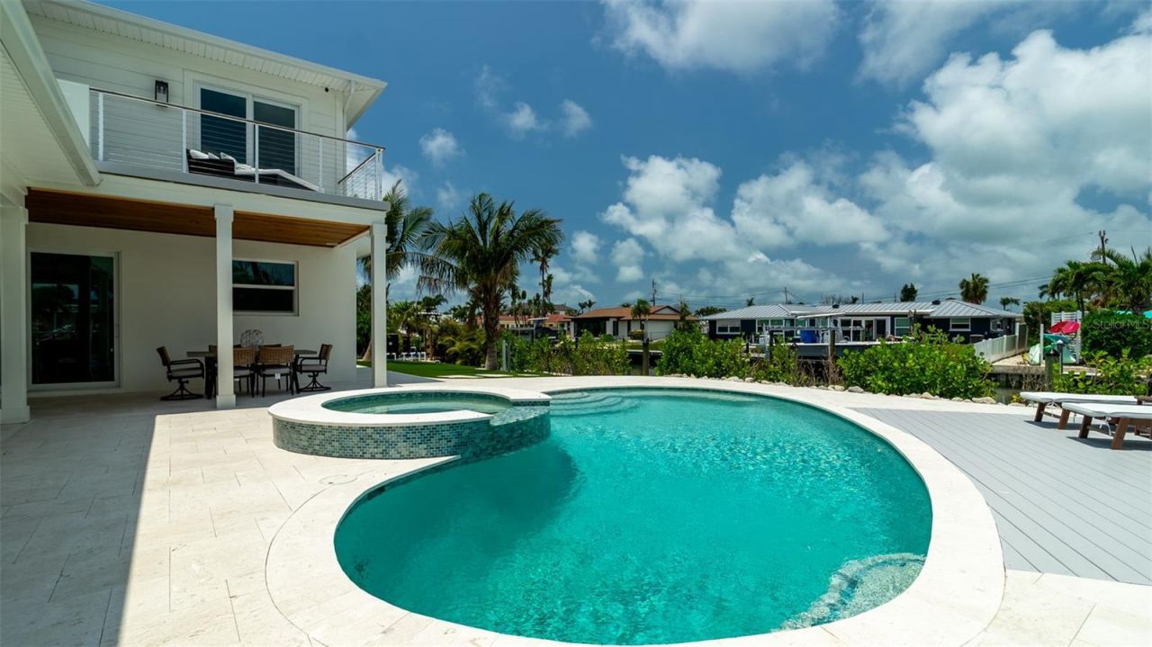 603 Emerald Lane, Holmes Beach, FL 34217 Photo