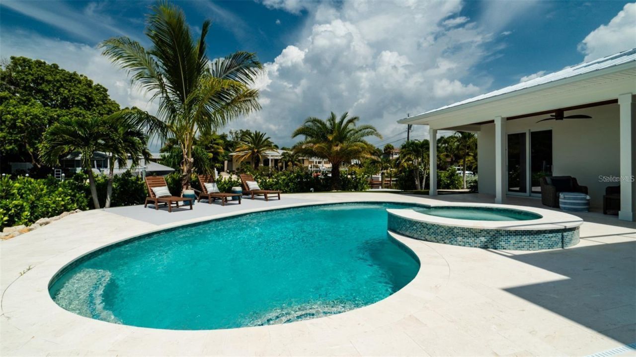 603 Emerald Lane, Holmes Beach, FL 34217 Photo