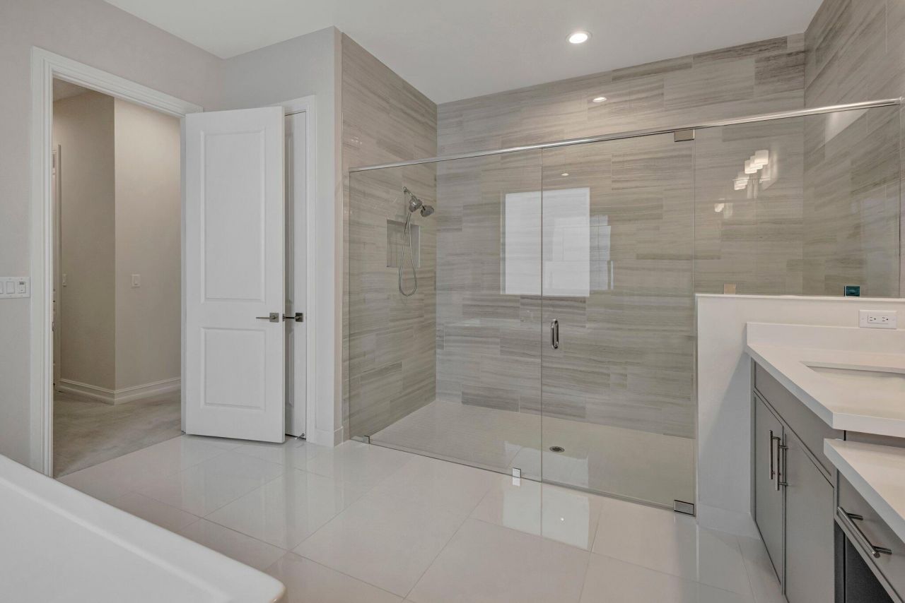 211 SE Calmo Circle, Port Saint Lucie, FL 34984 Photo