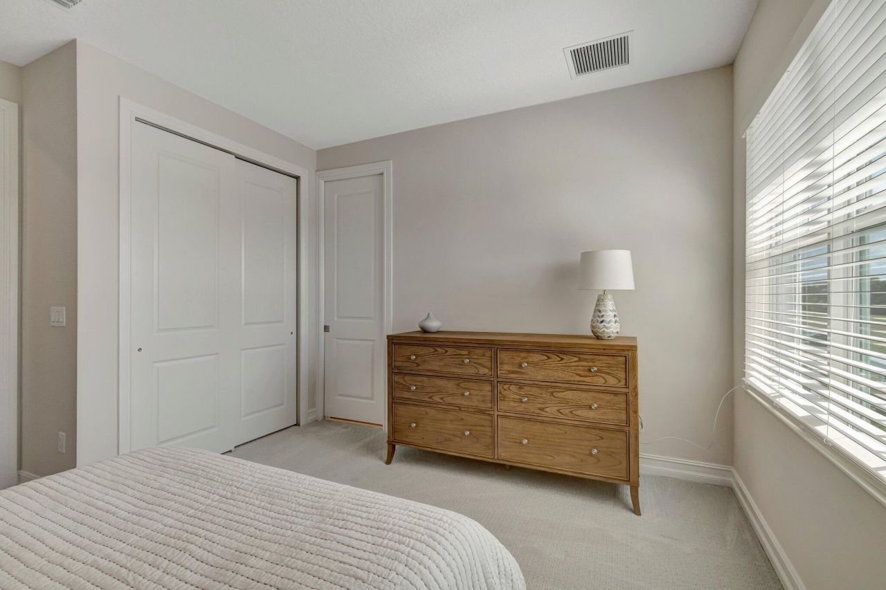 211 SE Calmo Circle, Port Saint Lucie, FL 34984 Photo