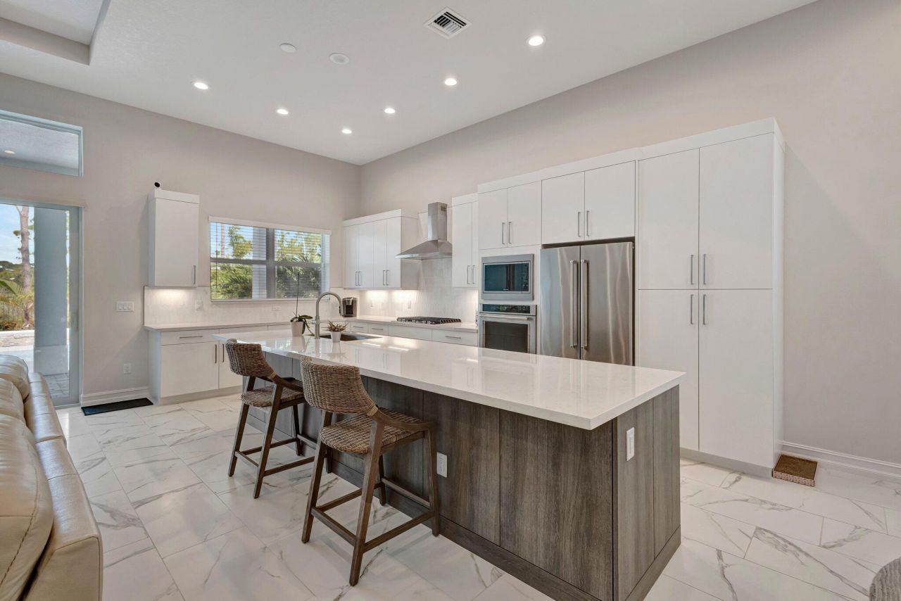 211 SE Calmo Circle, Port Saint Lucie, FL 34984 Photo