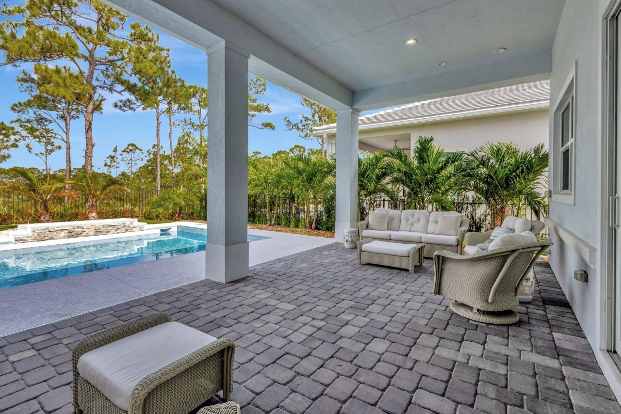 211 SE Calmo Circle, Port Saint Lucie, FL 34984 Photo