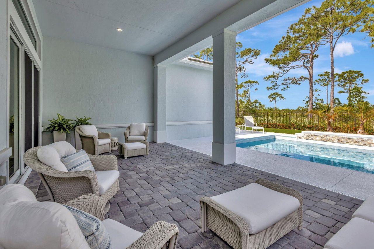 211 SE Calmo Circle, Port Saint Lucie, FL 34984 Photo