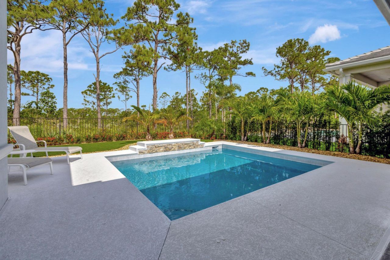 211 SE Calmo Circle, Port Saint Lucie, FL 34984 Photo