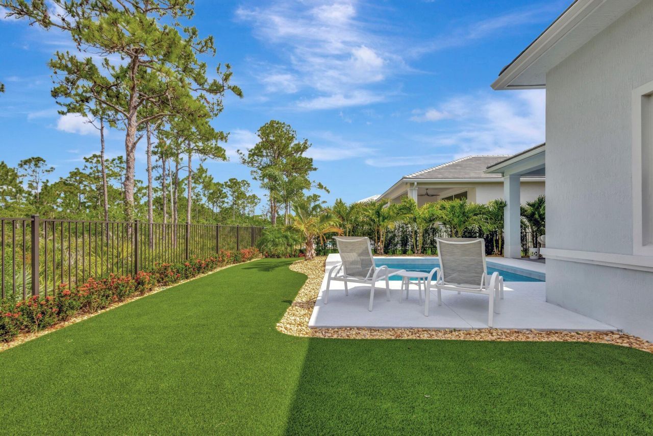 211 SE Calmo Circle, Port Saint Lucie, FL 34984 Photo