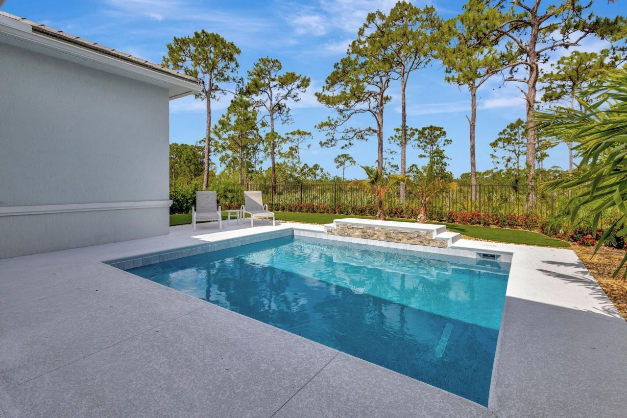 211 SE Calmo Circle, Port Saint Lucie, FL 34984 Photo