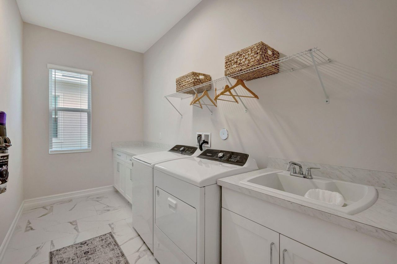 211 SE Calmo Circle, Port Saint Lucie, FL 34984 Photo