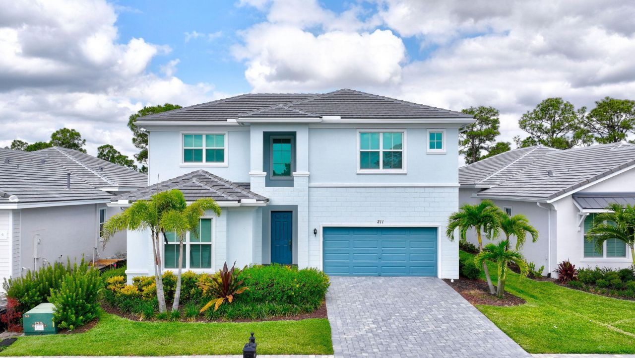 211 SE Calmo Circle, Port Saint Lucie, FL 34984 Photo