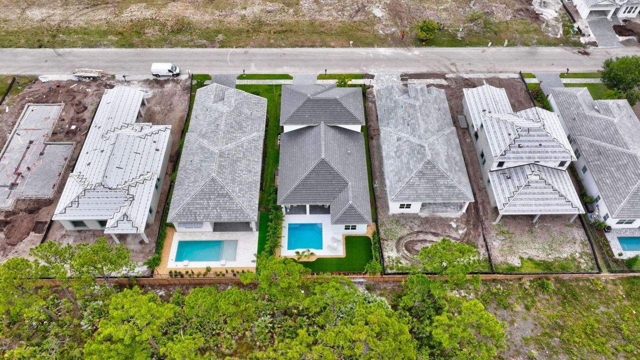 211 SE Calmo Circle, Port Saint Lucie, FL 34984 Photo