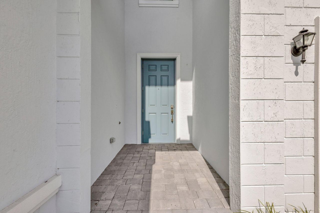 211 SE Calmo Circle, Port Saint Lucie, FL 34984 Photo