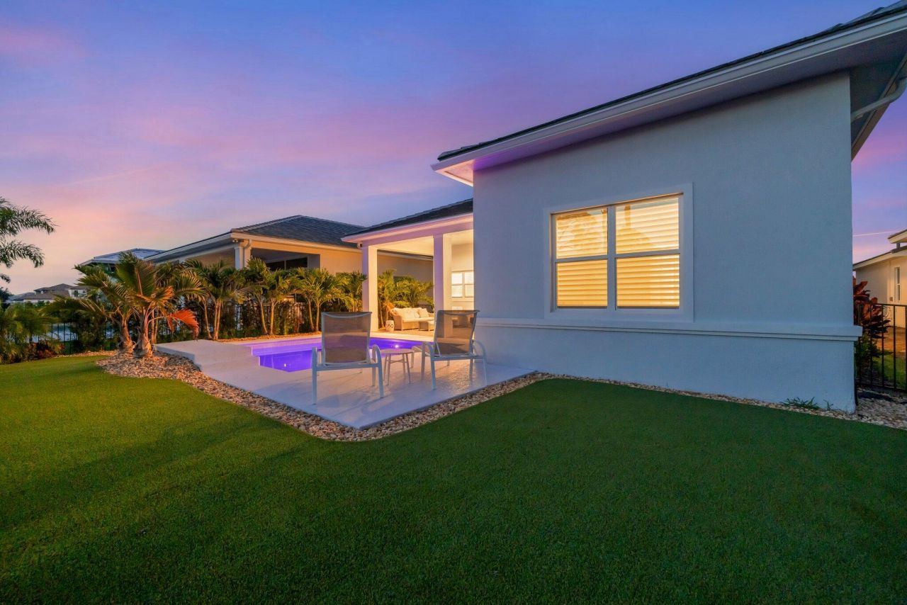 211 SE Calmo Circle, Port Saint Lucie, FL 34984 Photo