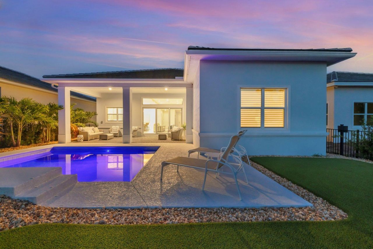 211 SE Calmo Circle, Port Saint Lucie, FL 34984 Photo