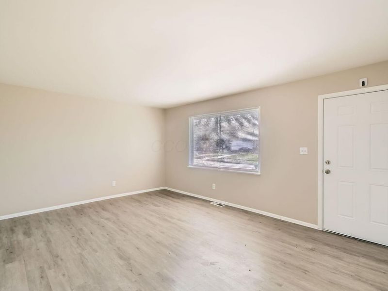 3038 Wadsworth Court, Columbus, OH 43232 Photo 7