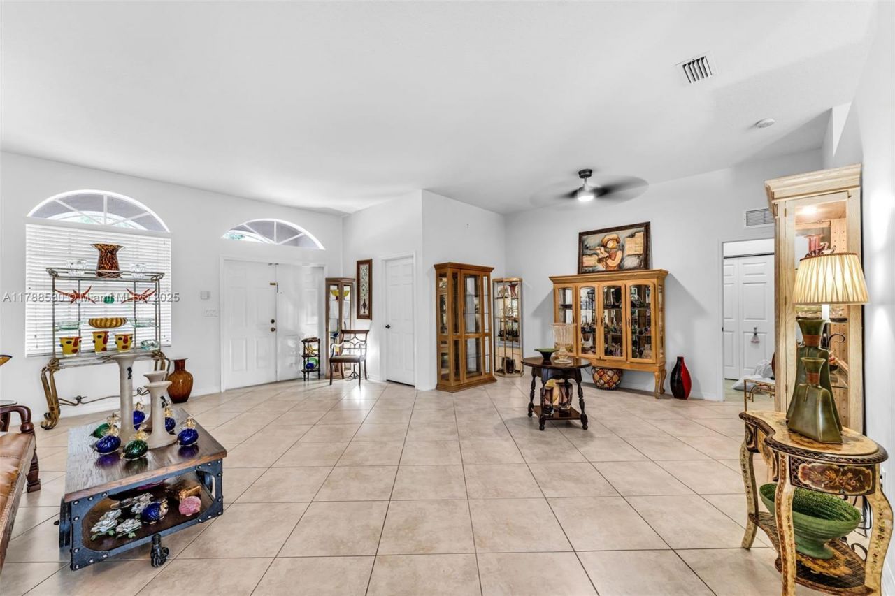 2819 Augusta Ln, Homestead, FL 33035 Photo