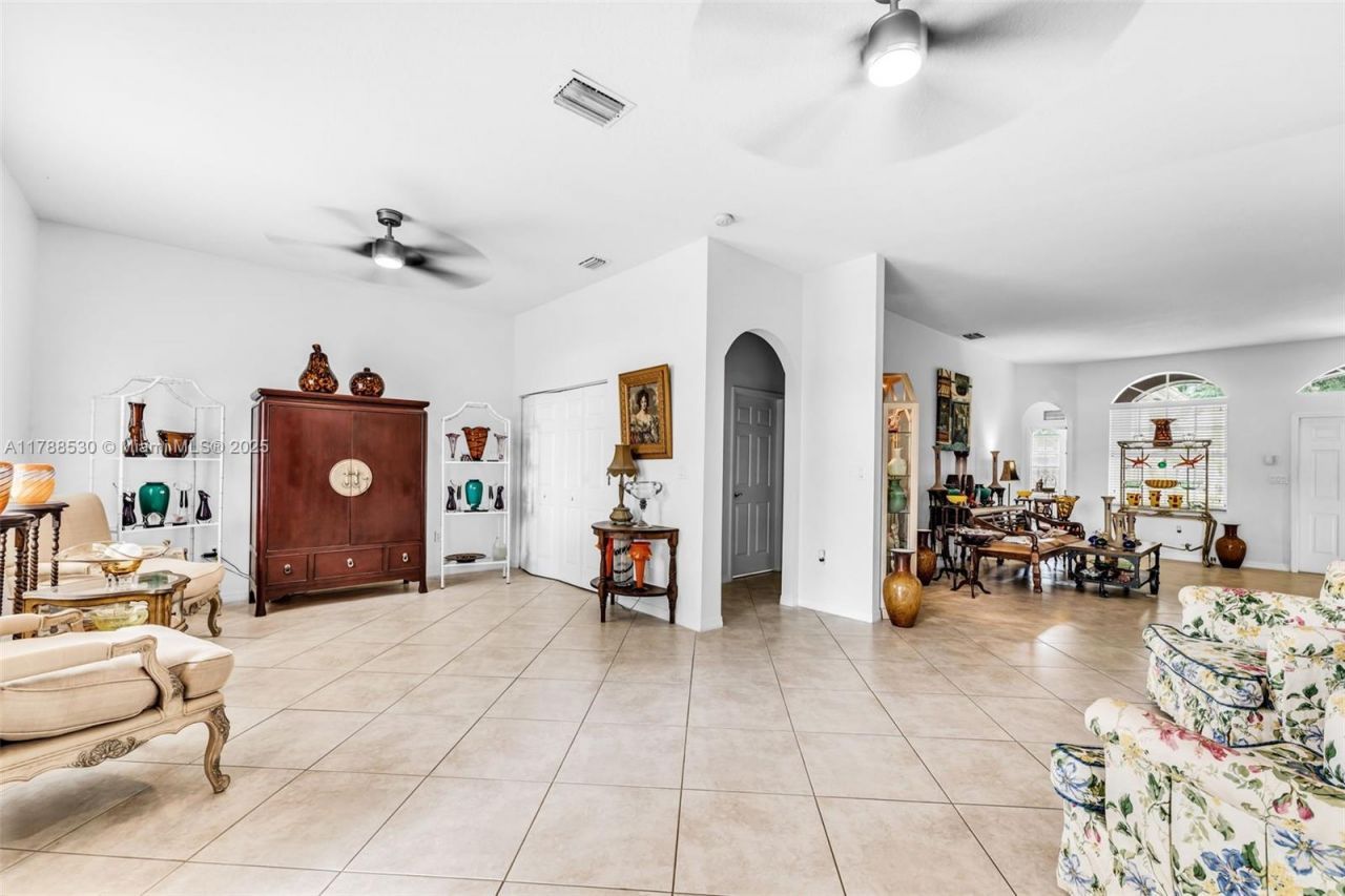 2819 Augusta Ln, Homestead, FL 33035 Photo