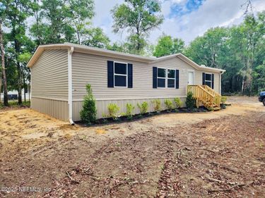 221 MALTAS Avenue, Interlachen, FL 32148