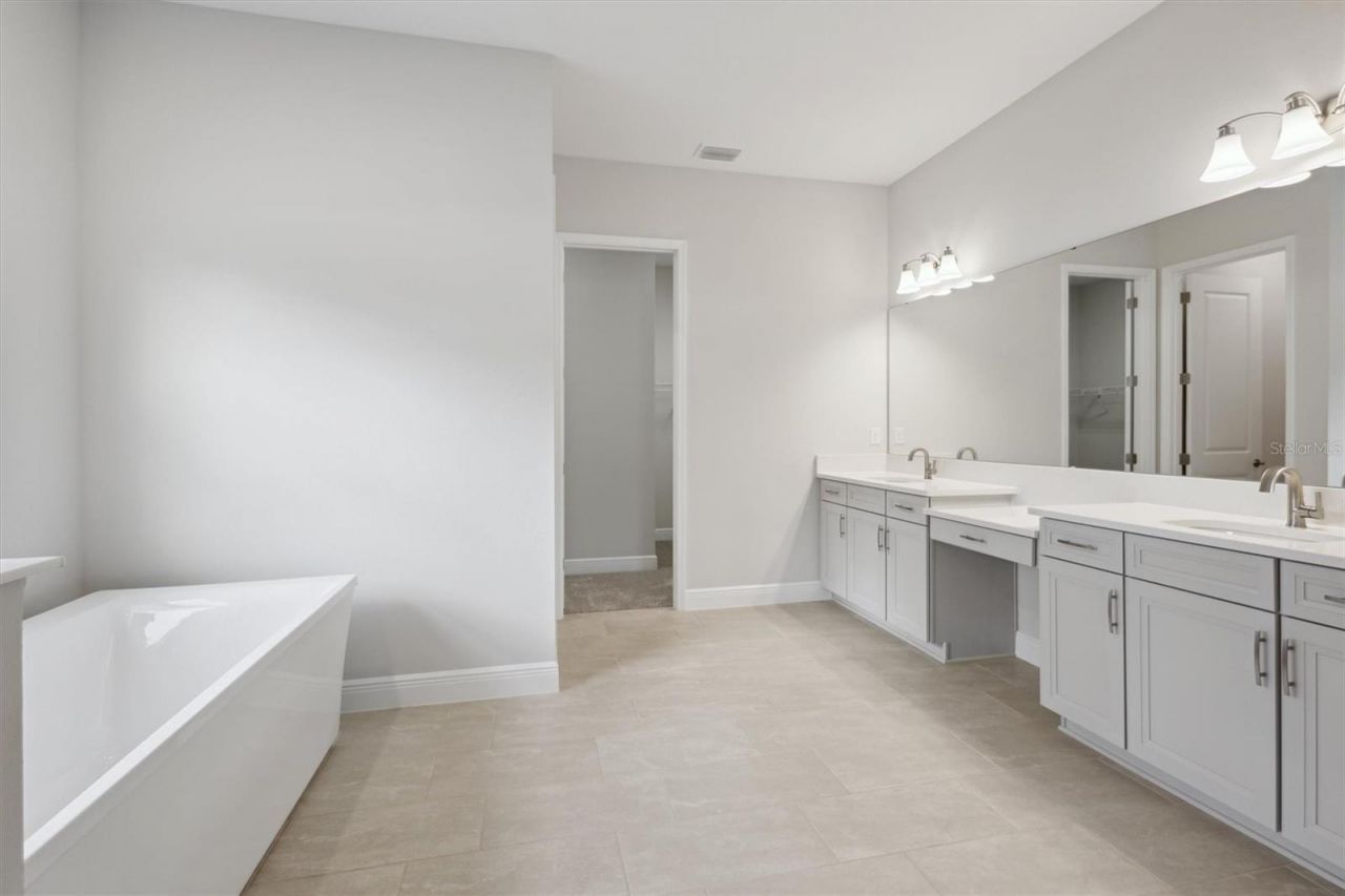 4630 Cedar Fog Ct Drive, Valrico, FL 33596 Photo