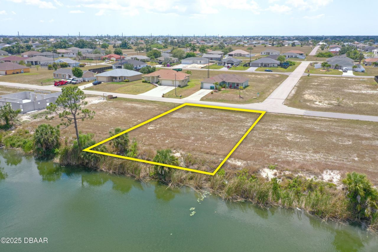 2831 NE 5th Place, Cape Coral, FL 33909 Photo