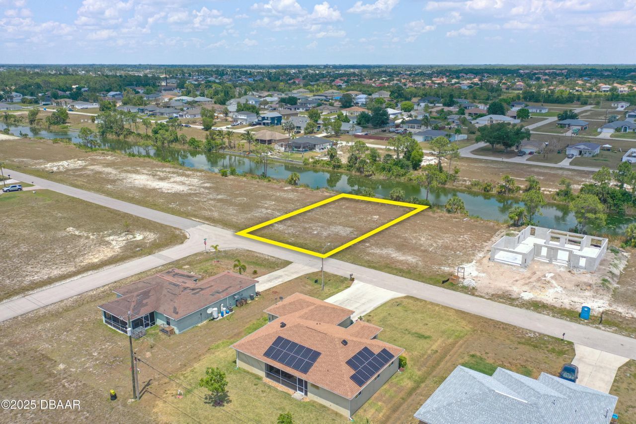 2831 NE 5th Place, Cape Coral, FL 33909 Photo