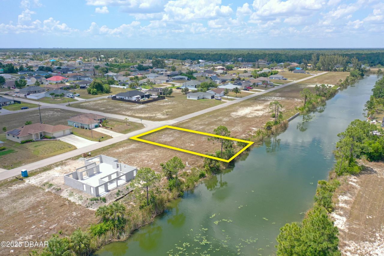 2831 NE 5th Place, Cape Coral, FL 33909 Photo