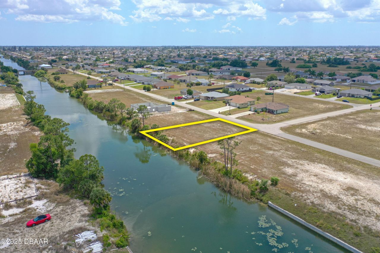 2831 NE 5th Place, Cape Coral, FL 33909 Photo