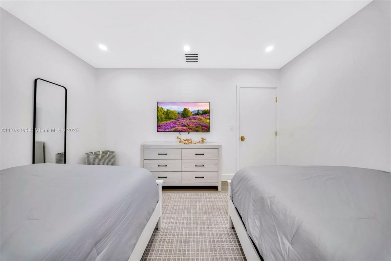 129 Nautilus Dr, Islamorada, FL 33036 Photo