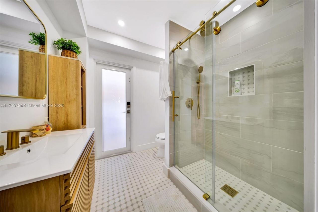 129 Nautilus Dr, Islamorada, FL 33036 Photo