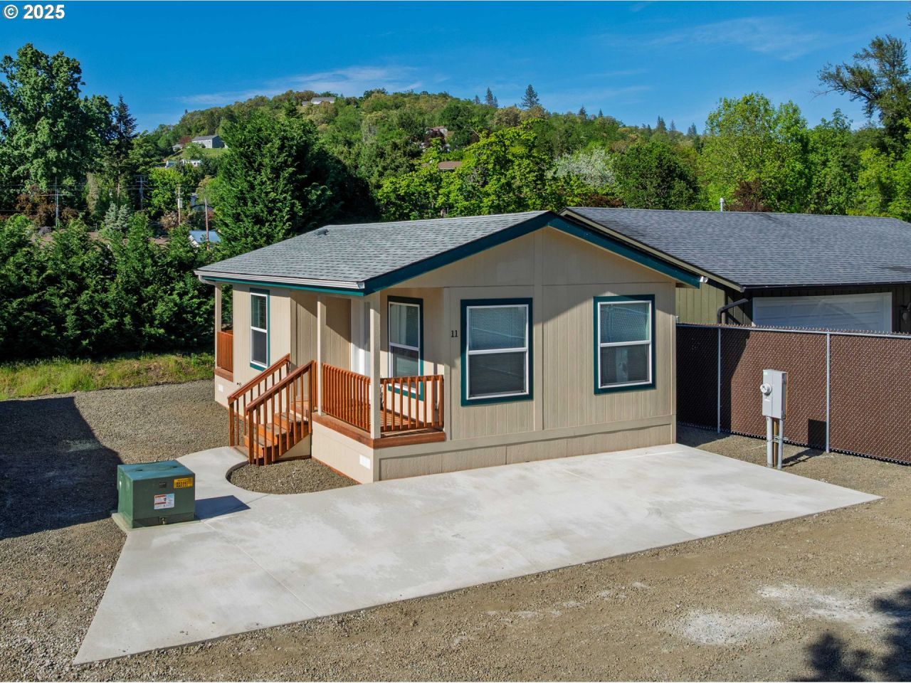 201 NE Peggy Ave, Unit 11, Roseburg, OR 97470 Main Photo