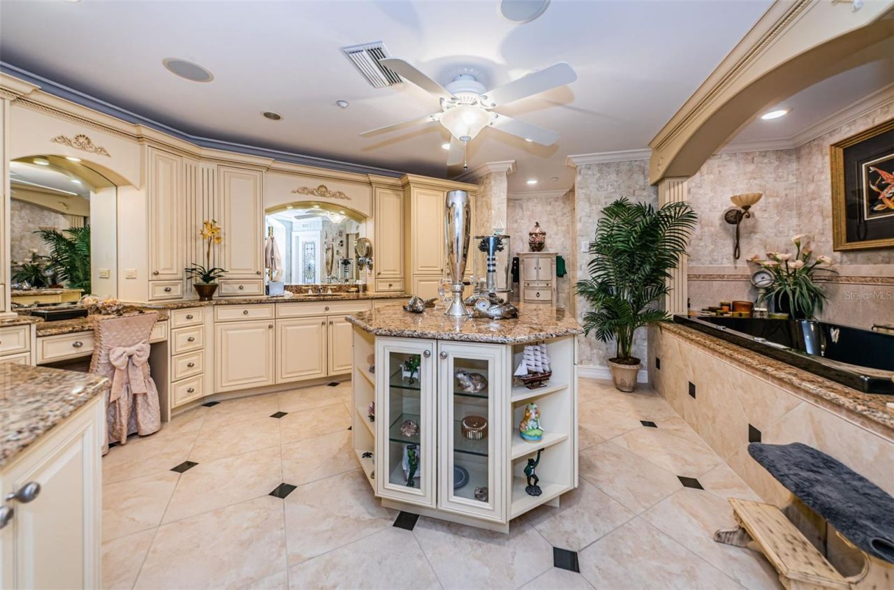 3805 Gulf Boulevard, Unit 504, Saint Pete Beach, FL 33706 Photo