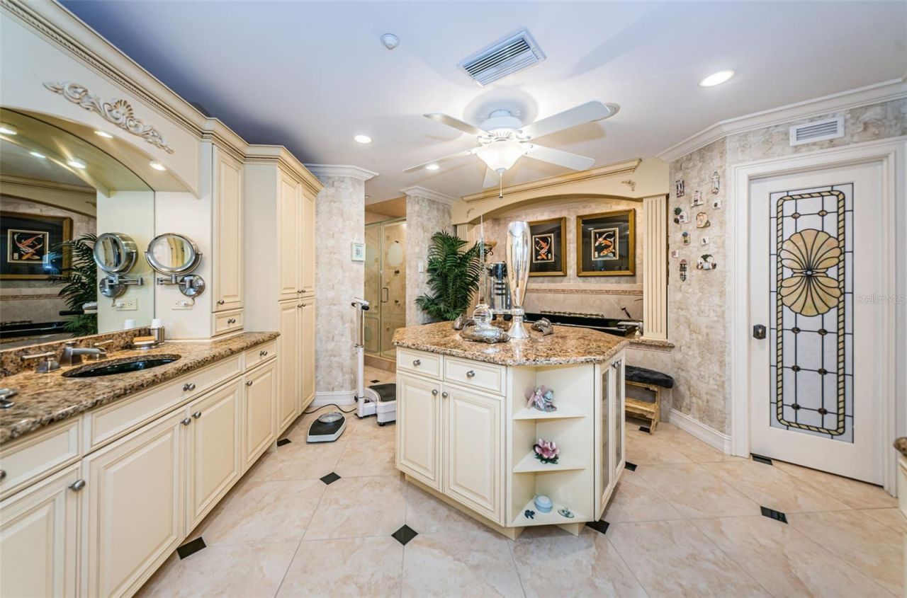 3805 Gulf Boulevard, Unit 504, Saint Pete Beach, FL 33706 Photo