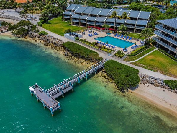 1133 W Ocean Drive, Unit 4, KEY COLONY, FL 33051