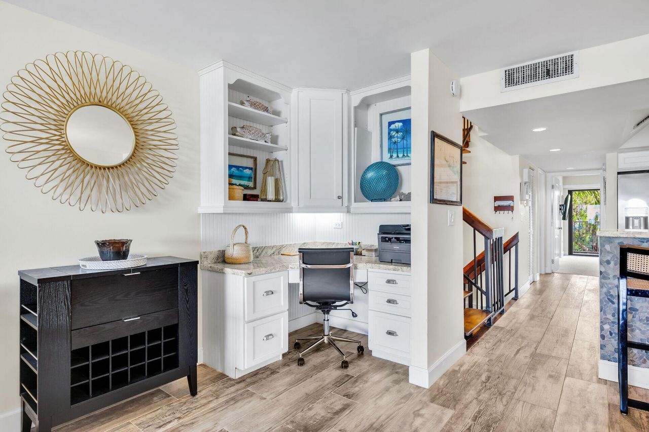 1133 W Ocean Drive, Unit 4, Key Colony, FL 33051 Photo