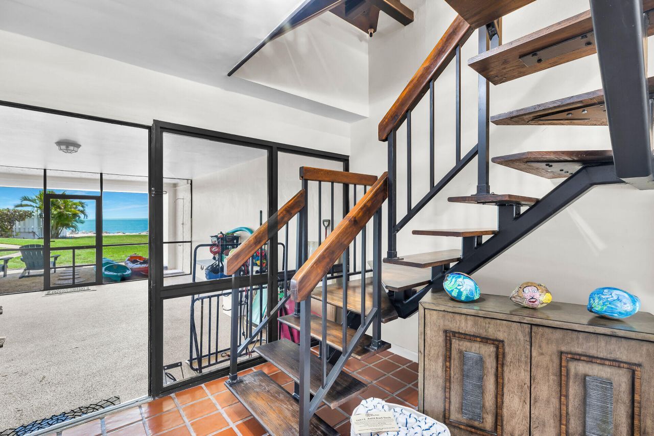 1133 W Ocean Drive, Unit 4, Key Colony, FL 33051 Photo