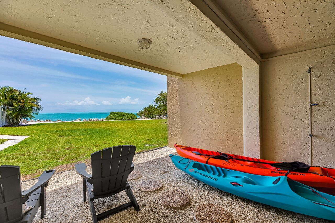 1133 W Ocean Drive, Unit 4, Key Colony, FL 33051 Photo