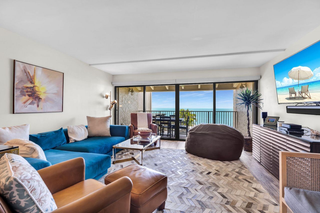 1133 W Ocean Drive, Unit 4, Key Colony, FL 33051 Photo