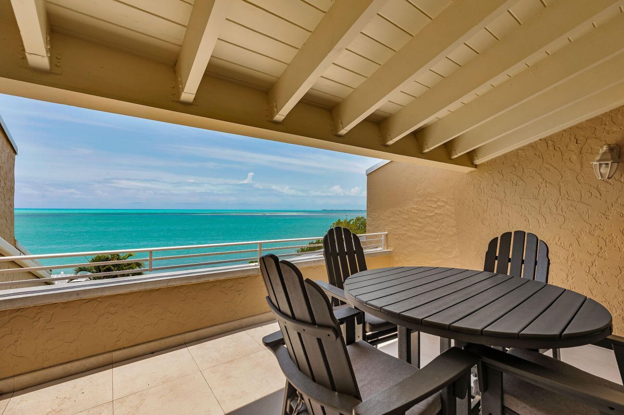 1133 W Ocean Drive, Unit 4, Key Colony, FL 33051 Photo
