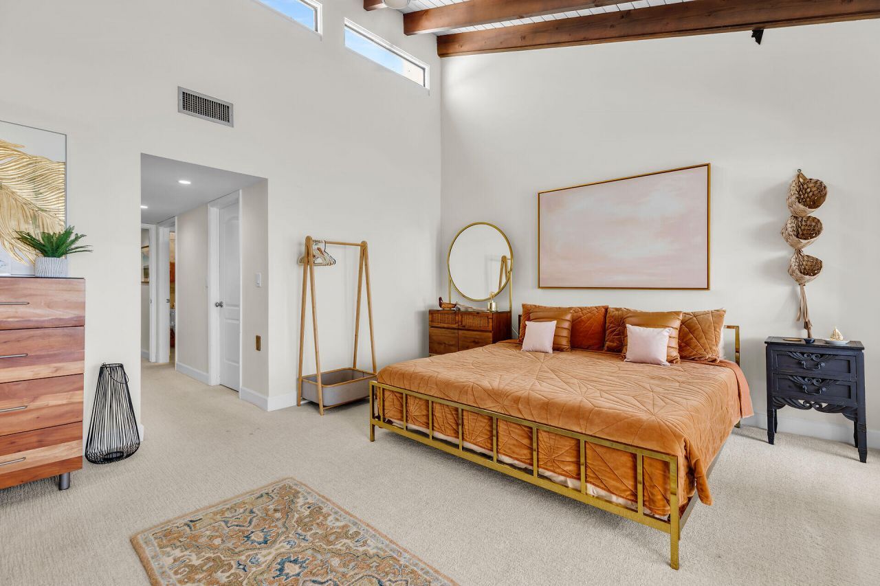 1133 W Ocean Drive, Unit 4, Key Colony, FL 33051 Photo