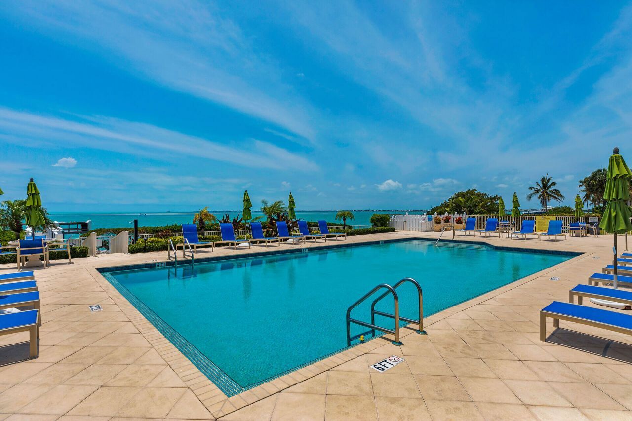 1133 W Ocean Drive, Unit 4, Key Colony, FL 33051 Photo