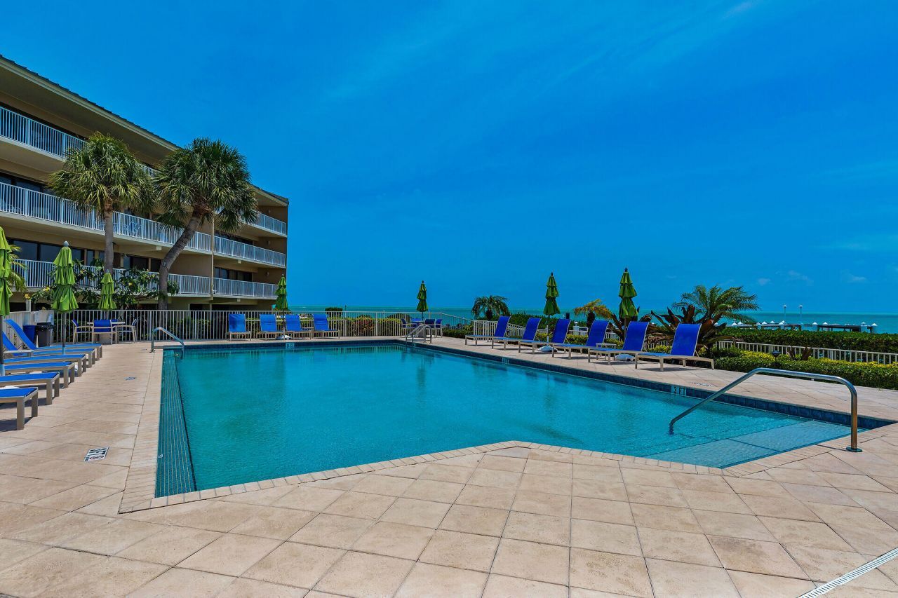 1133 W Ocean Drive, Unit 4, Key Colony, FL 33051 Photo