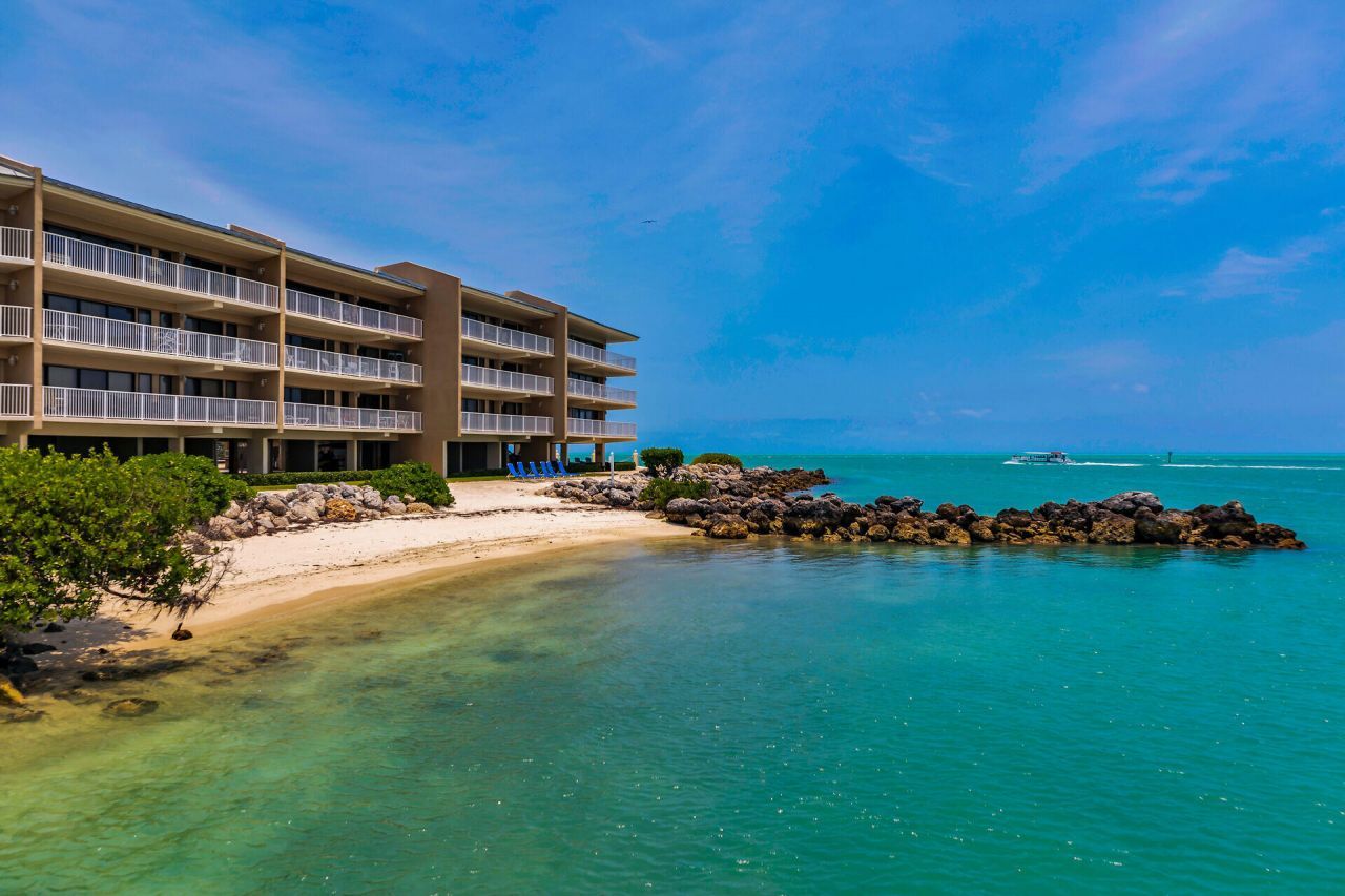 1133 W Ocean Drive, Unit 4, Key Colony, FL 33051 Photo