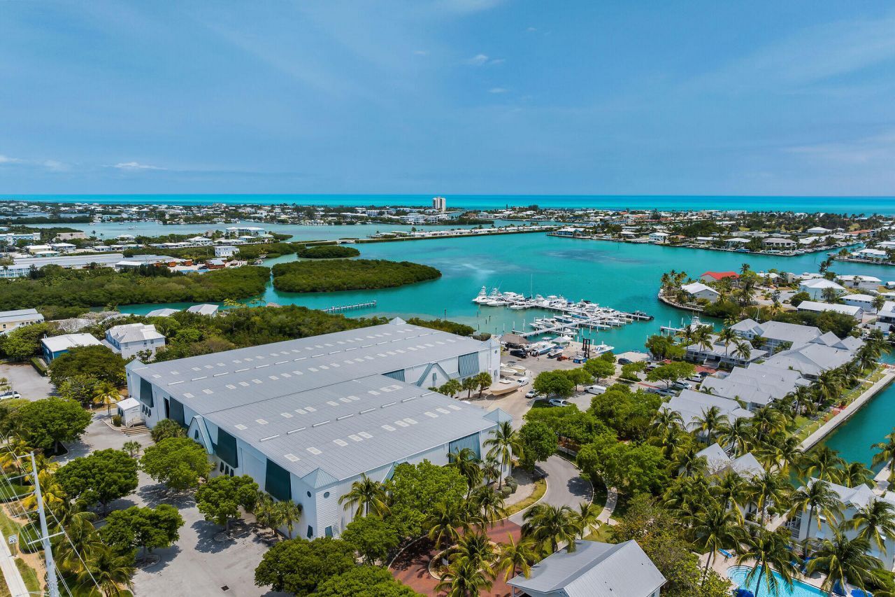 1133 W Ocean Drive, Unit 4, Key Colony, FL 33051 Photo