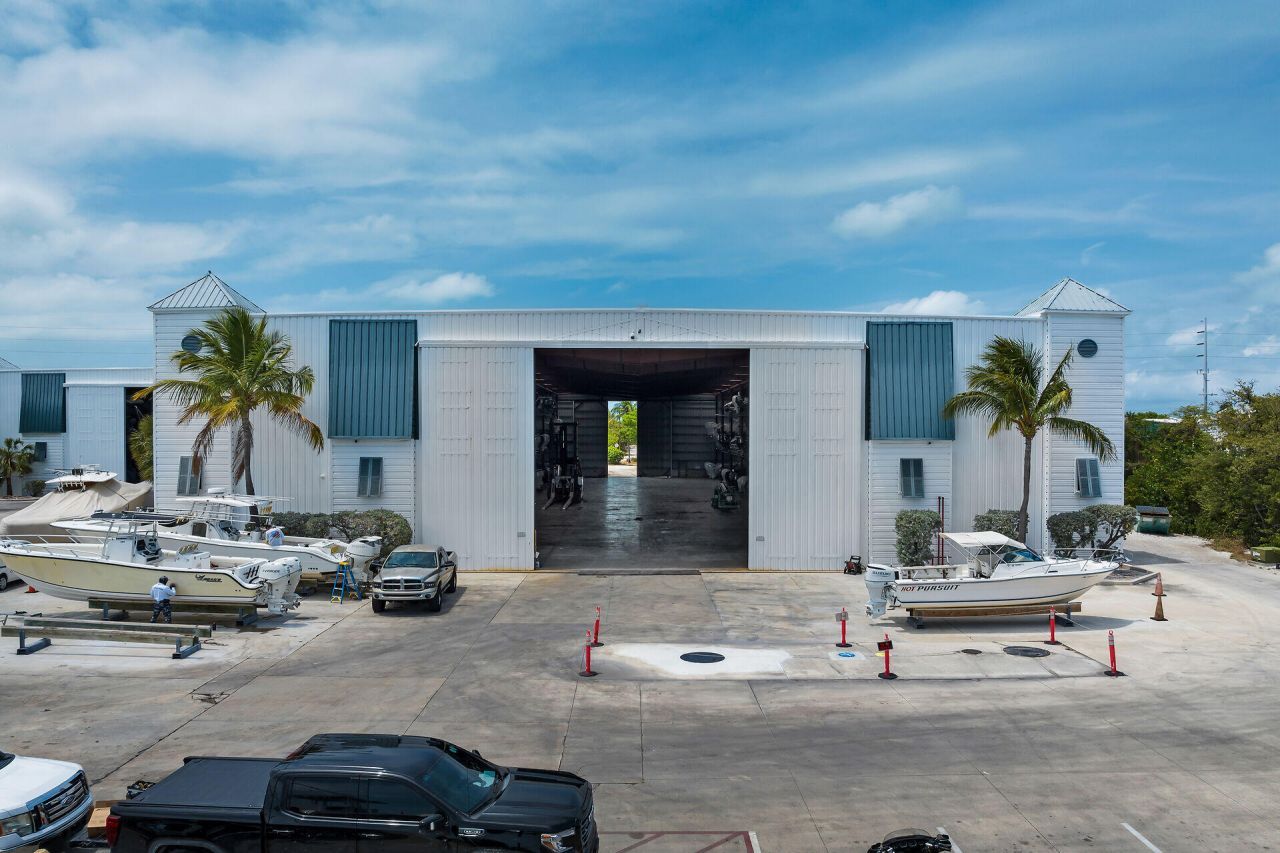 1133 W Ocean Drive, Unit 4, Key Colony, FL 33051 Photo