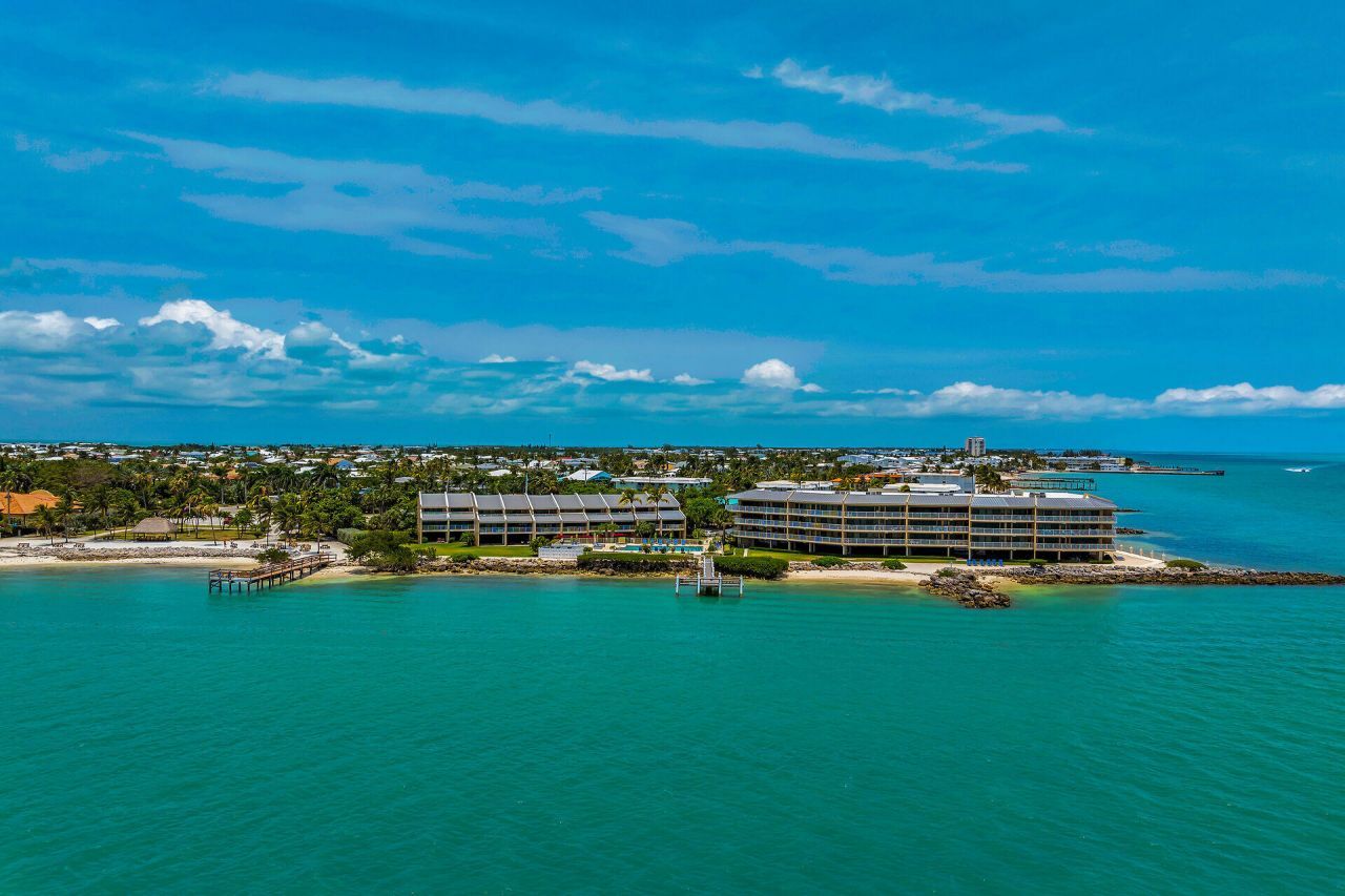 1133 W Ocean Drive, Unit 4, Key Colony, FL 33051 Photo