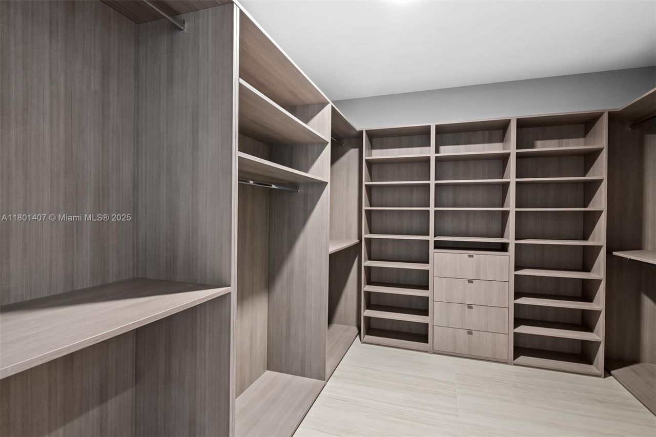 851 NE 1st Ave, Unit PH 5401, Miami, FL 33132 Photo