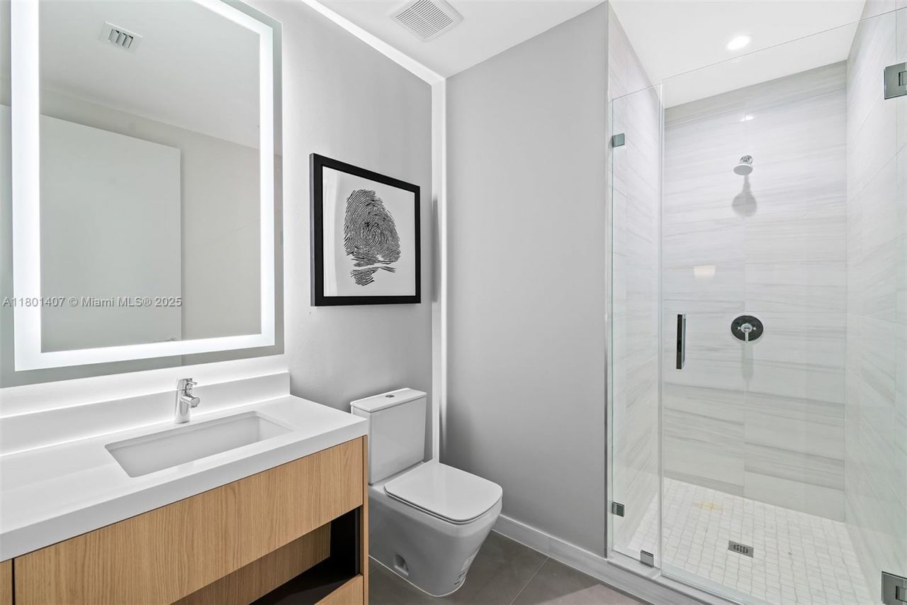 851 NE 1st Ave, Unit PH 5401, Miami, FL 33132 Photo