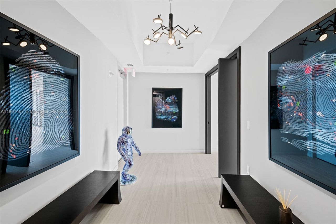 851 NE 1st Ave, Unit PH 5401, Miami, FL 33132 Photo