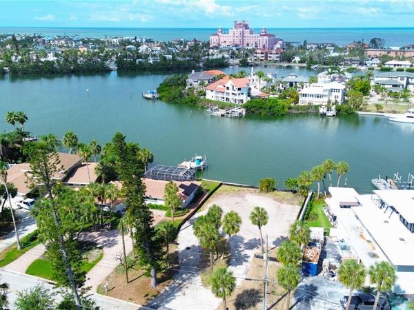 3900 BELLE VISTA DRIVE E, ST PETE BEACH, FL 33706
