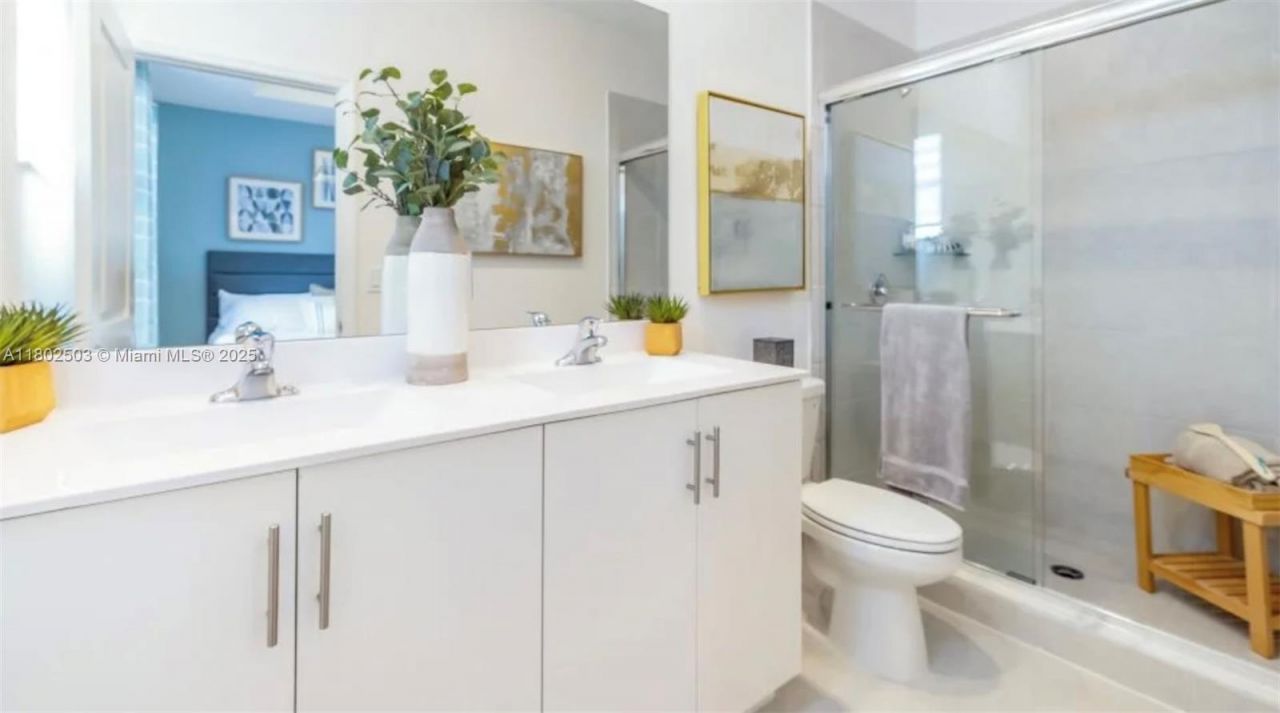 2355 NW 122nd Ter, Miami, FL 33167 Photo