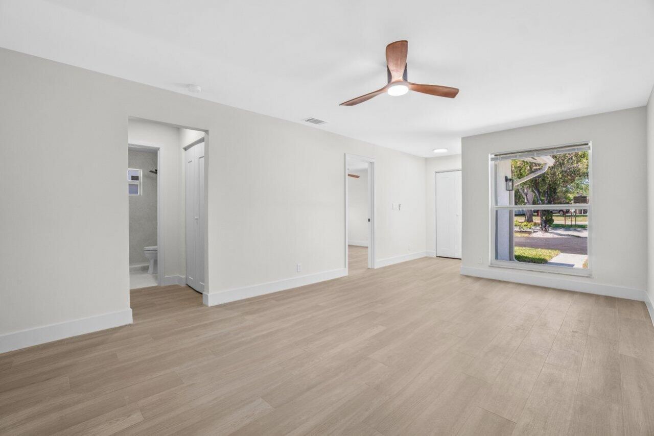 4498 NW 2nd Avenue, Boca Raton, FL 33431 Photo