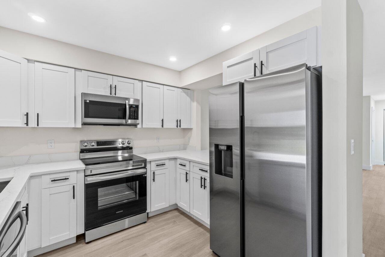 4498 NW 2nd Avenue, Boca Raton, FL 33431 Photo